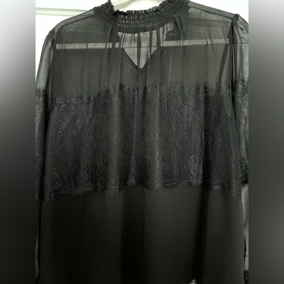 Black Ellis Lace Detail Blouse Size Large. NWT - Picture 2 of 4
